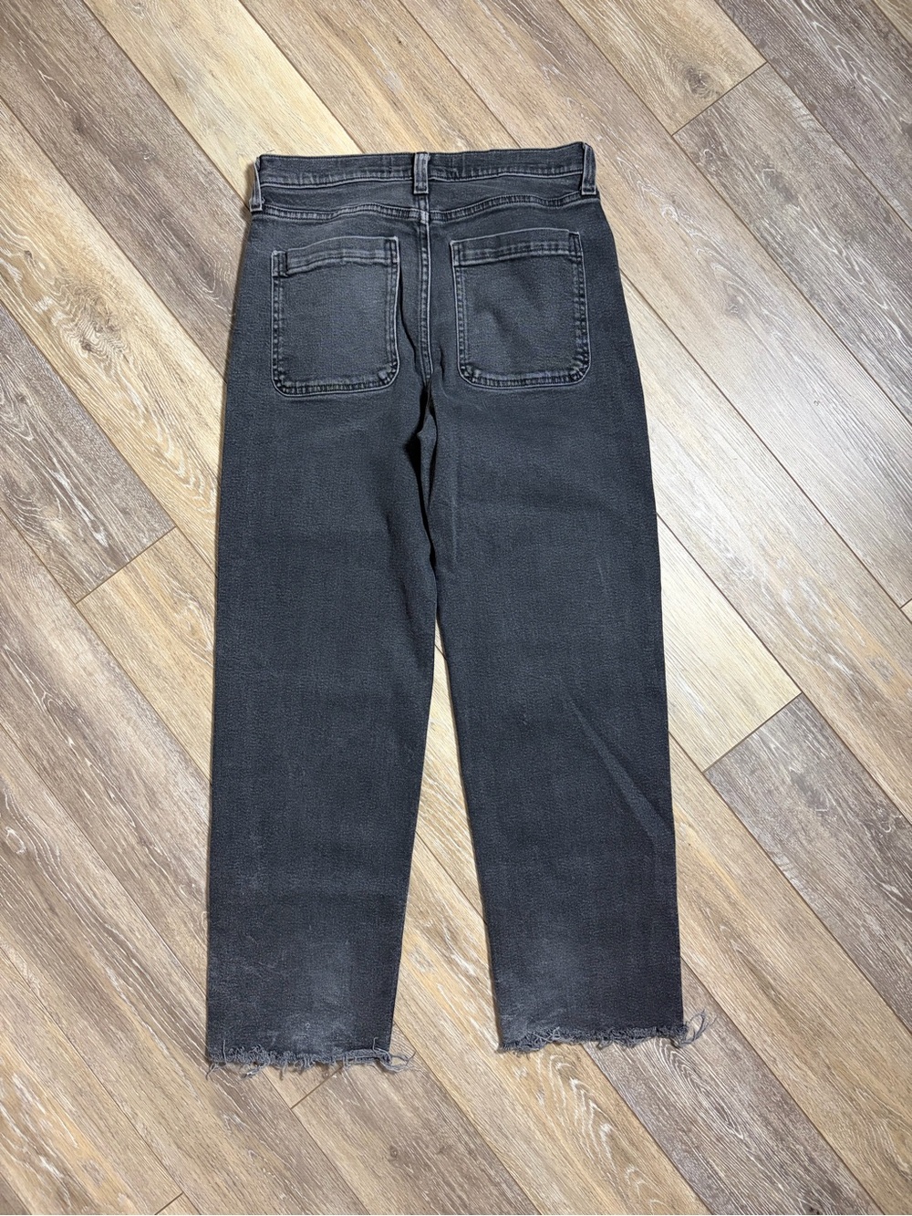 Hollister Black Straight-Leg Raw Hem Jeans - Picture 8 of 10